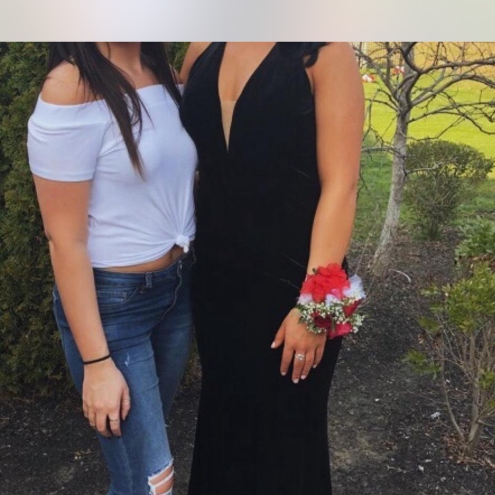 Elegant Black Evening Gown